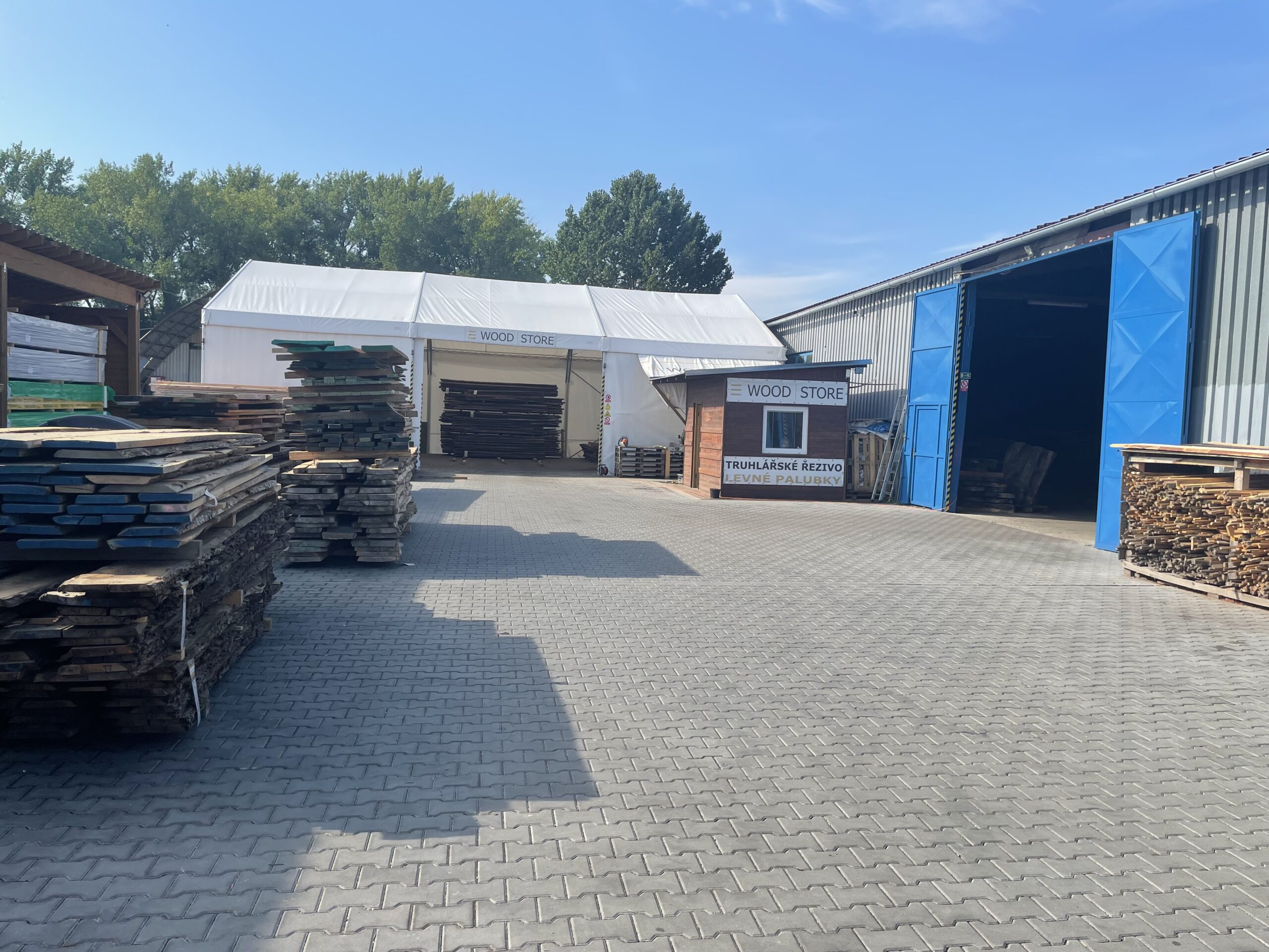 Prodejní sklad WOOD STORE
